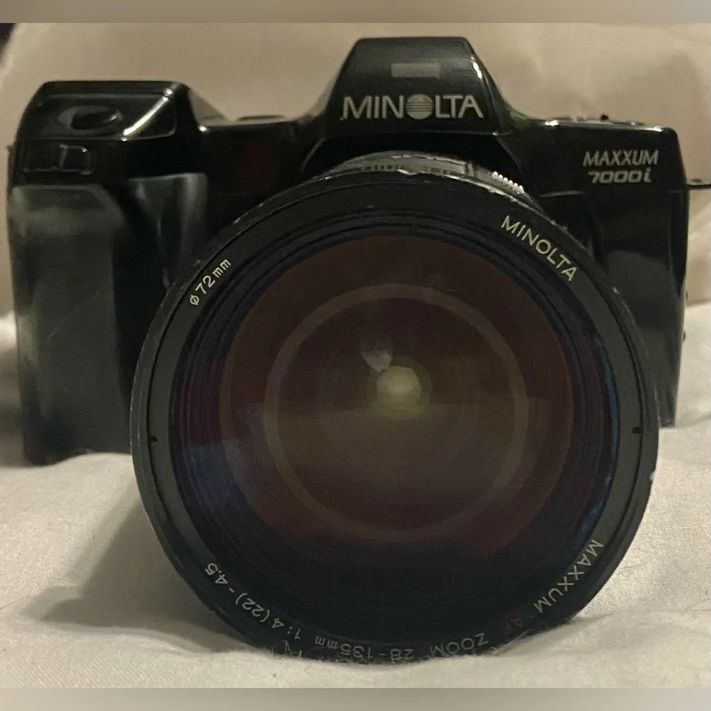 Minolta Maxxum 7000 SLR Film Camera